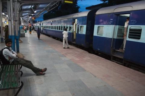 vlakové nádrží Indie