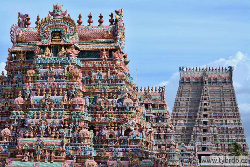 věže chámového města Srirangam (Trichy)