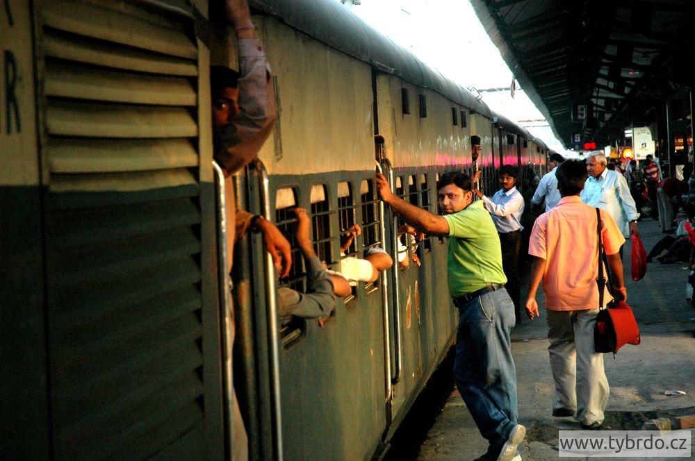 sleeper class - indická železnice