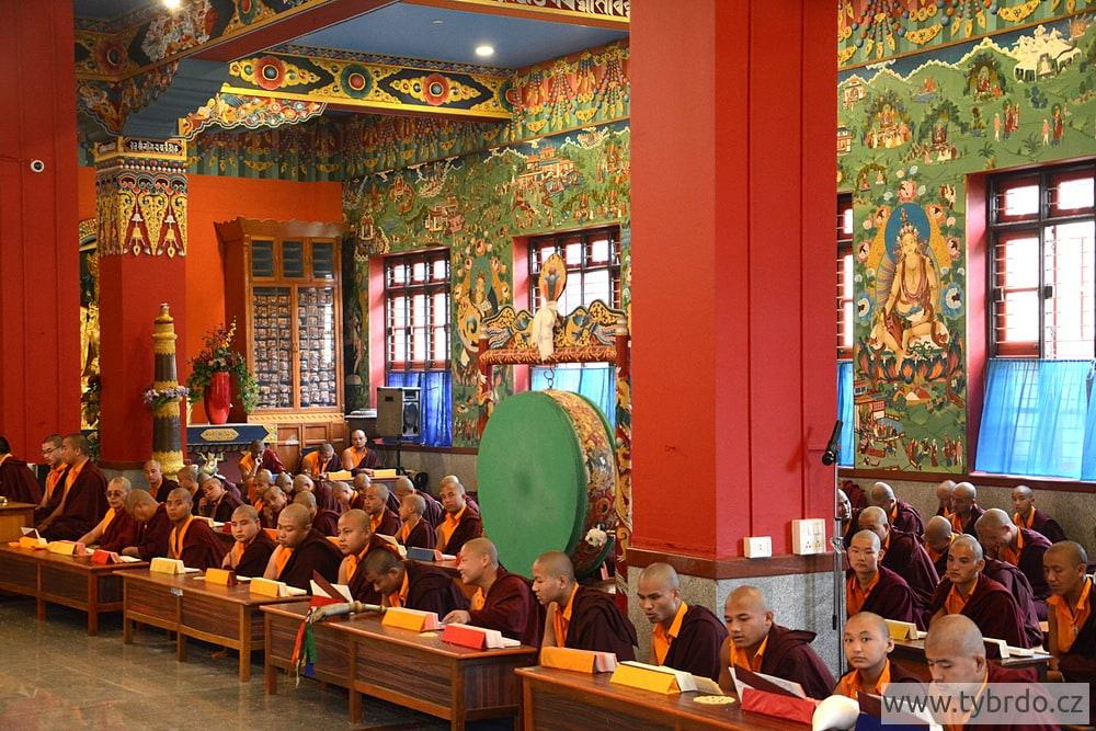 Namdroling Monastery v Karnátace