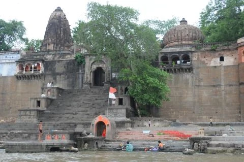 Maheshwar na břehu řeky Narmady