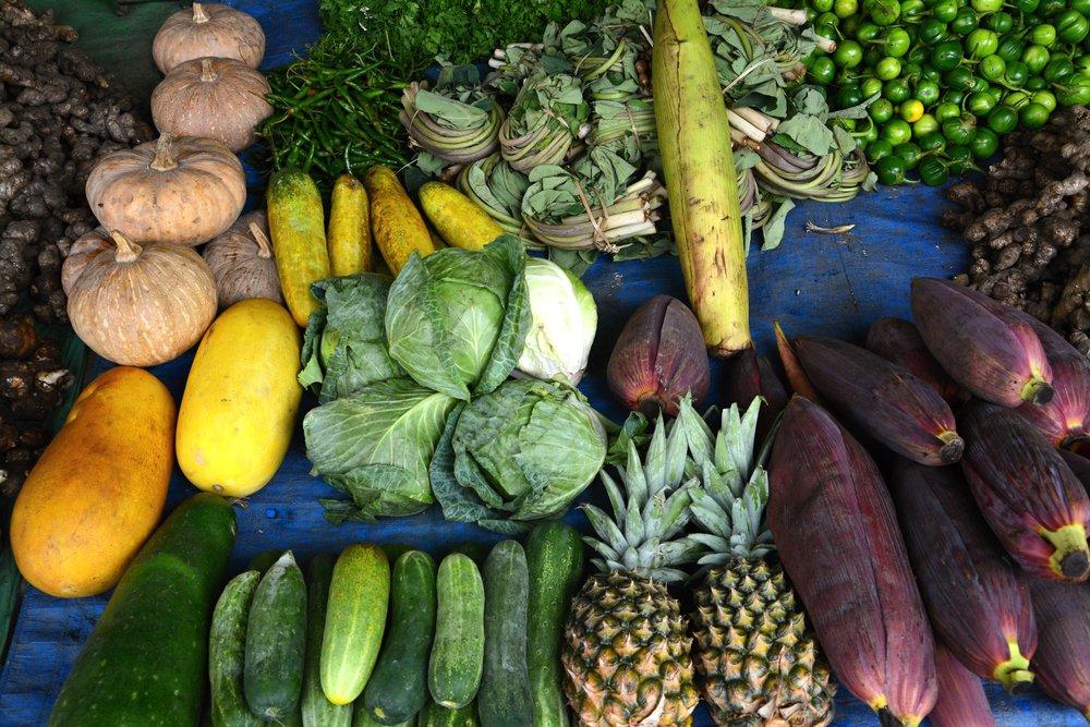 Zelenina na tržnici v Manipuru, Indie