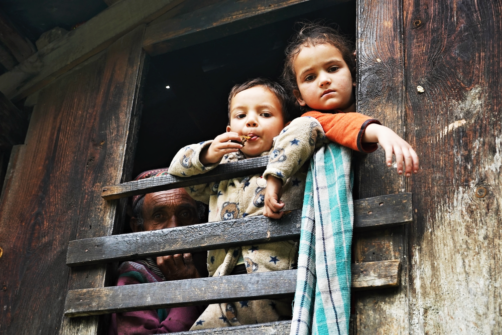 Stáří a mládí - vesnice Kugti, Himáčalpradéš